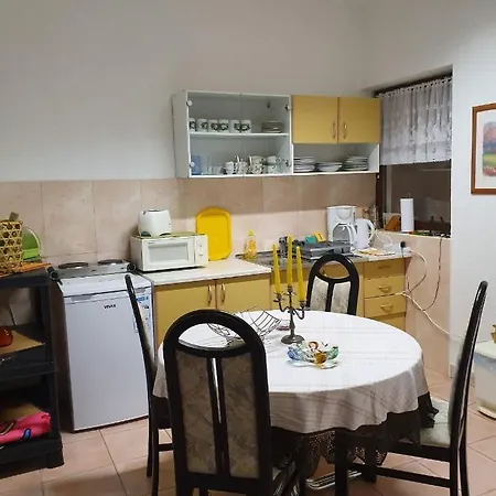 Apartment App Ari *